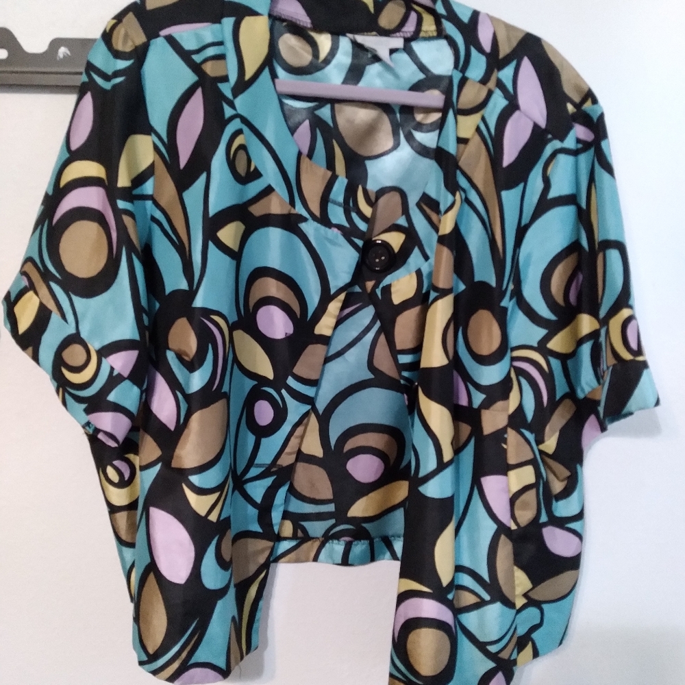 Dress barn top or jacket 3 large buttons 3x